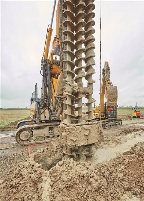 2019-11_BAUER_MIP cut-off wall for flood protection in Duisburg (2)